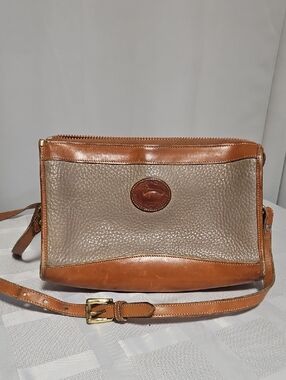 Vintage Dooney & Bourke leather crossbody